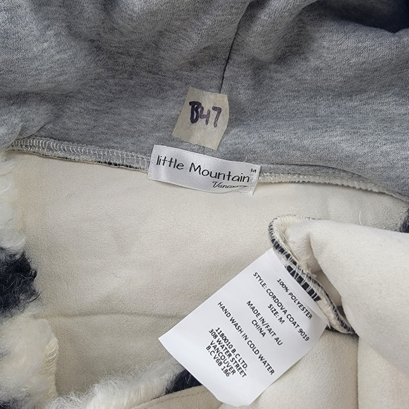 NWOT Little Mountain Vancouver geo sherpa hooded midi coat Cordova 9019 - Picture 8 of 8